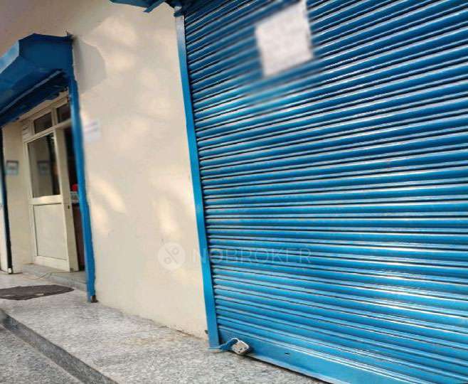 Shop in Nangal Raya, Delhi for Rent 
