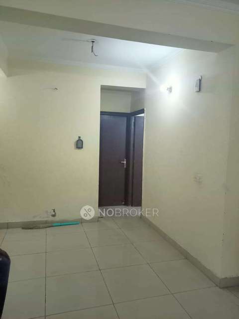 2 BHK Flat In Panchsheel Green 1 For Sale  In Sector 16b
