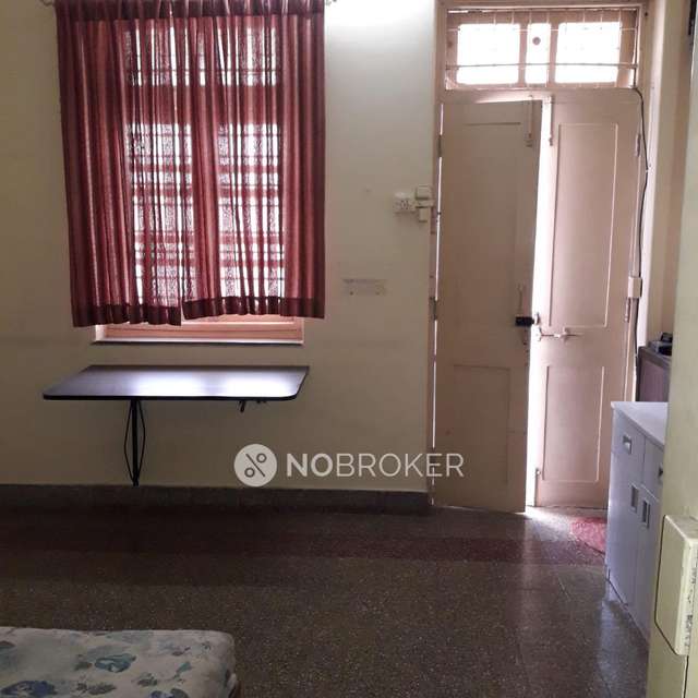1 RK Flat In Yashovardhan Society For Sale  In Mahim