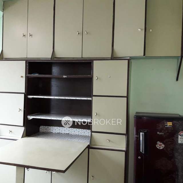 1 RK Flat In Yashovardhan Society For Sale  In Mahim