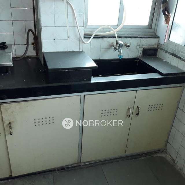 1 RK Flat In Yashovardhan Society For Sale  In Mahim