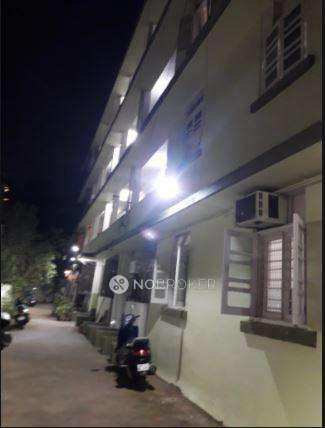1 RK Flat In Yashovardhan Society For Sale  In Mahim