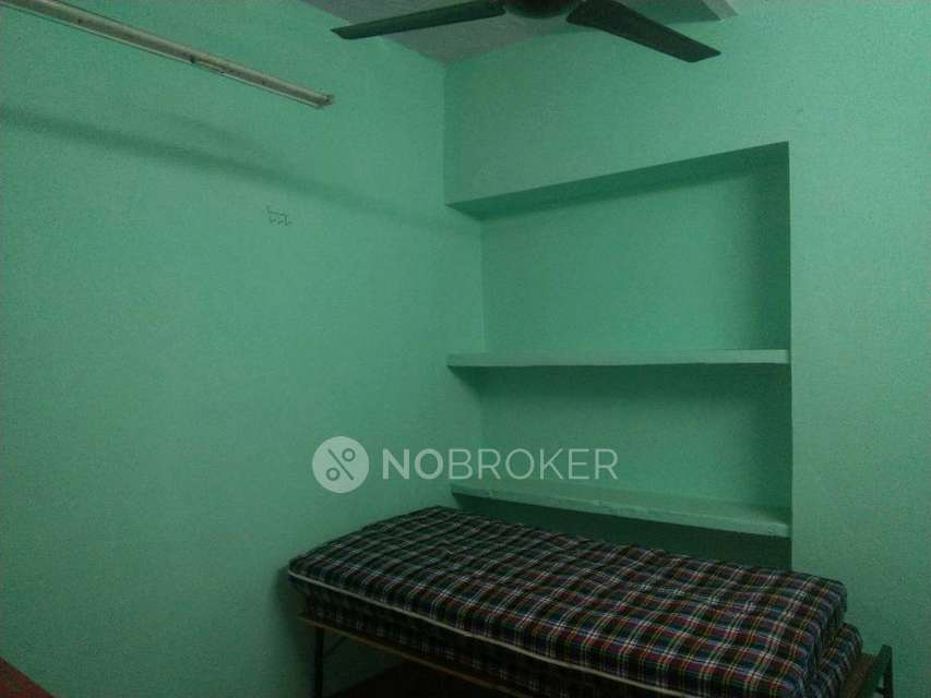 Single Room for Male In 3 BHK  In Patel Nagar, 