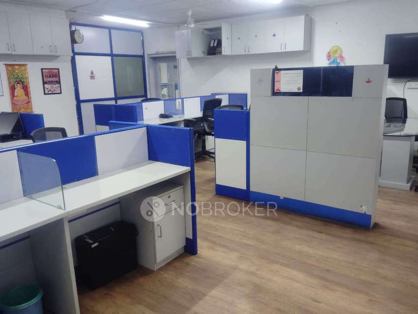 Office Space in Bank Street-koti, Hyderabad for Rent 