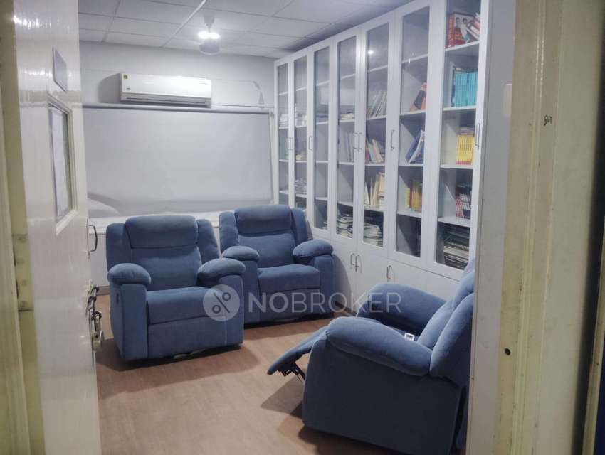 Office Space in Bank Street-koti, Hyderabad for Rent 