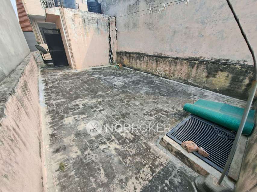 1 BHK House For Sale  In Janakpuri