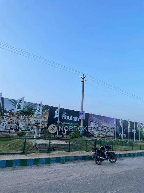 Shop in Sector 65, Gurgaon for Rent 