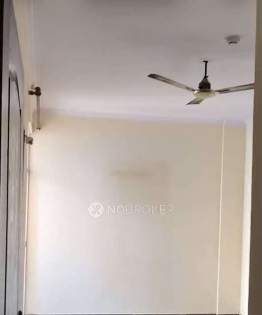 PG for Girls in Crossings Republik