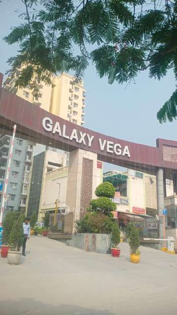 3 BHK Flat In Galaxy Vega Techzone-iv For Sale  In Roza Yakubpur