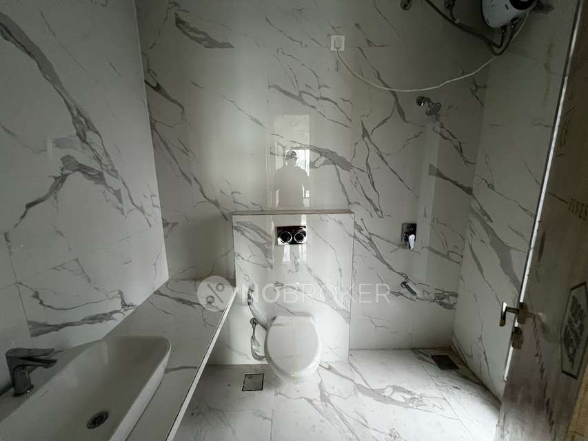 3 BHK Flat In Tejal Apartment, Dadar East For Sale  In Dadar East