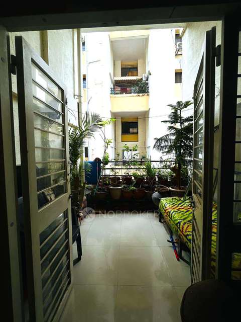 Shared Room for Male In 2 BHK  In Shri Samartha Co Operative Housing Society Limited In Gultekadi