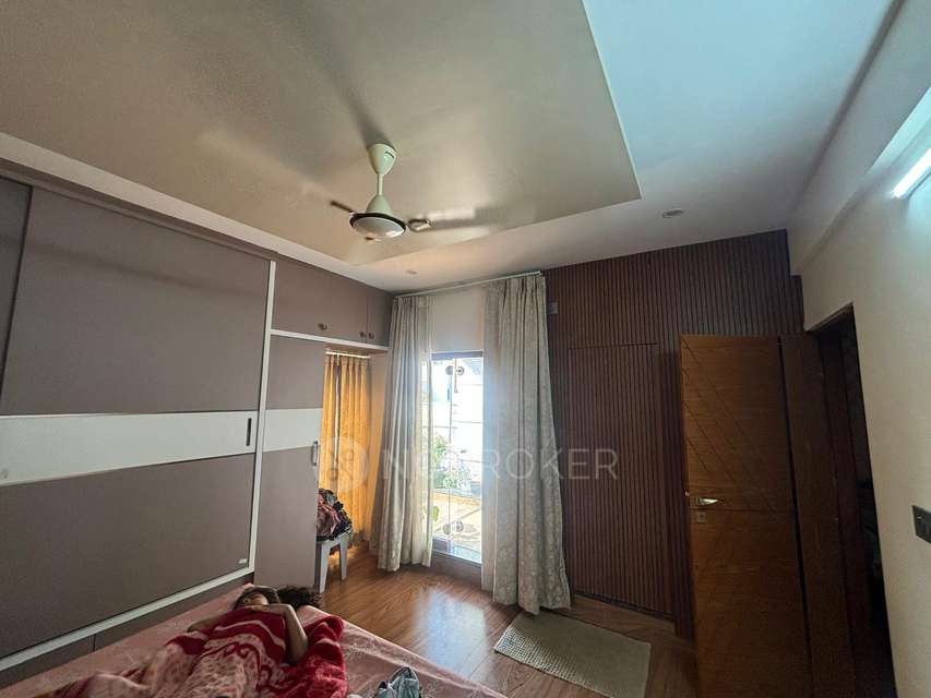4+ BHK House For Sale  In Laggere