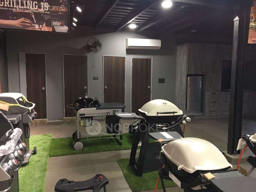 Showroom in Halasuru, Bangalore for Rent 