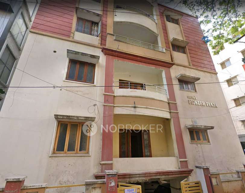 Single Room for  In 3 BHK  In Shiv's Pioneer Plazza In Madhapur