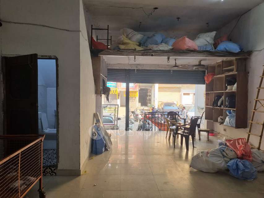 Showroom in Bhogal, Delhi for Rent 