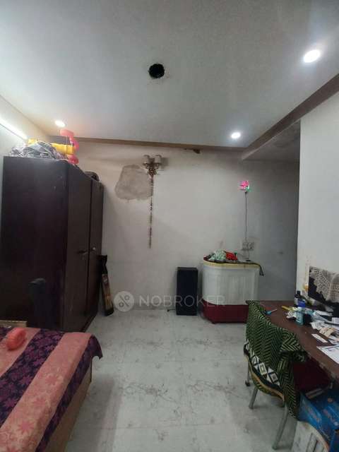 3 BHK Flat In Om Towers Guruharkishan Nagar Matiala Extn For Sale  In Om Towers