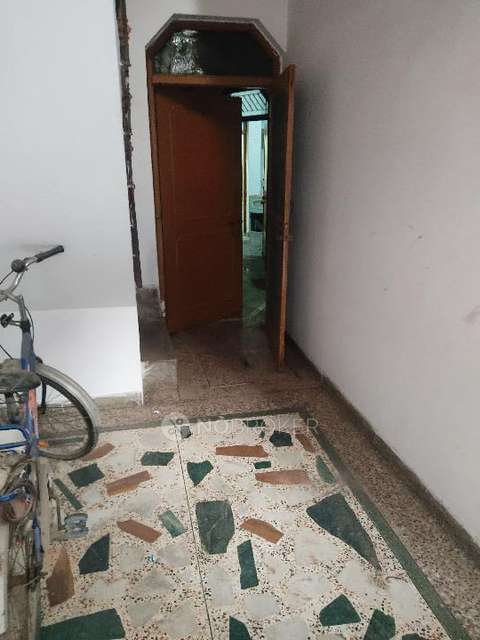 Single Room for Male In 2 BHK  In Sanjay Nagar