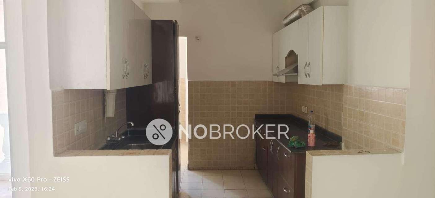 3 BHK Flat In Amrapali Sapphire, Sector-45, Noida, Uttar Pradesh 201303, India For Sale  In Sector-45, Noida, Uttar Pradesh 201303, India