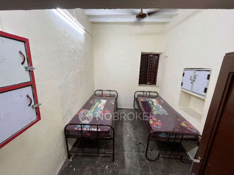 PG for Girls in Royapettah Police Station