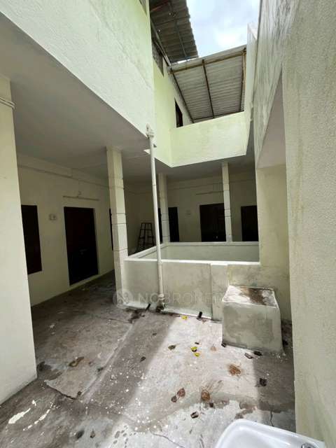 PG for Girls in Royapettah Police Station