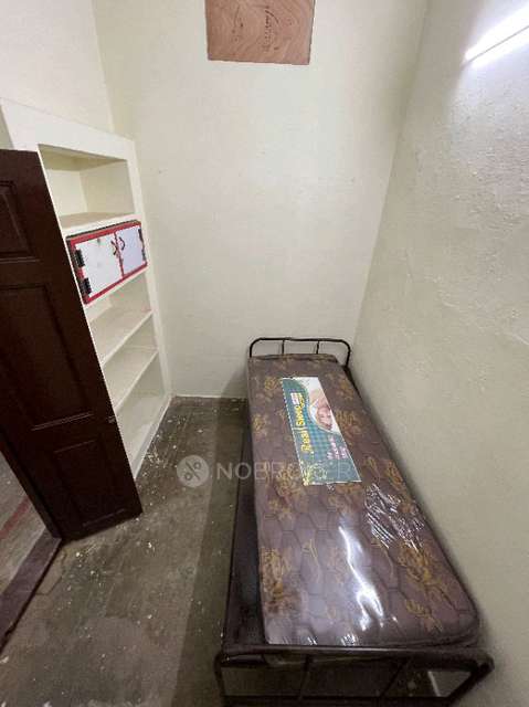 PG for Girls in Royapettah Police Station