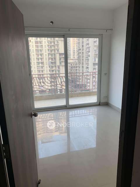 3 BHK Flat In Mahagun Moderne For Sale  In Sector 78