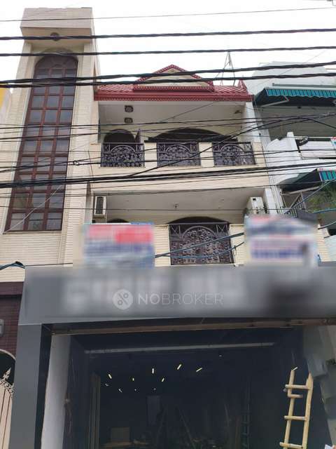 3 BHK Flat In Derewal Nagar Delhi for Rent  In Model Town Phase I