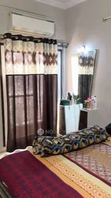 3 BHK Flat In Surabhi Court For Sale  In Himayatnagar