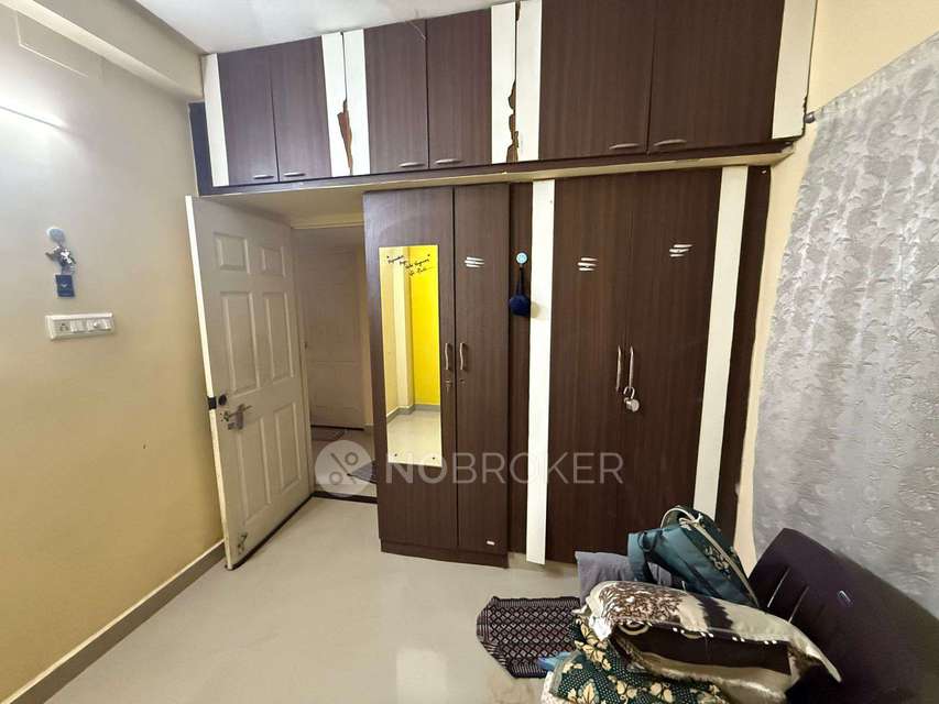 Single Room for Male In 3 BHK  In Deepika Galax In Madipakkam