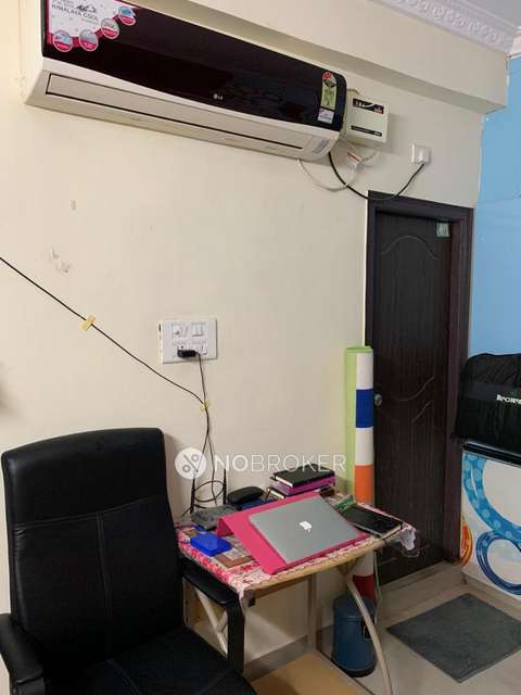 2 BHK Flat In Bm. Shreya Homes For Sale  In Manikonda