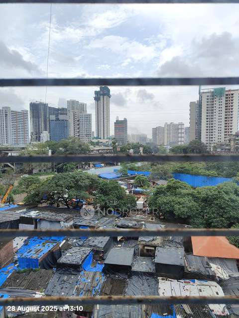 2 BHK Flat In Laxmi Villa For Sale  In Goregaon West