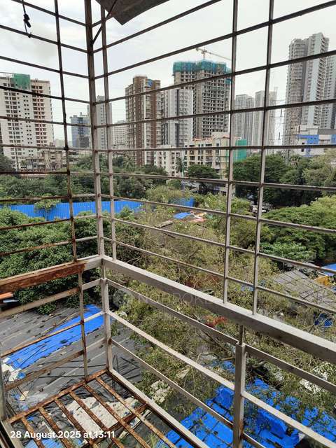 2 BHK Flat In Laxmi Villa For Sale  In Goregaon West