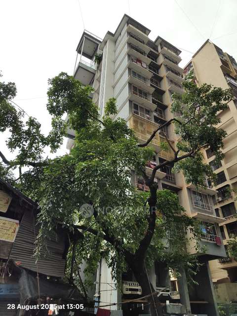 2 BHK Flat In Laxmi Villa For Sale  In Goregaon West