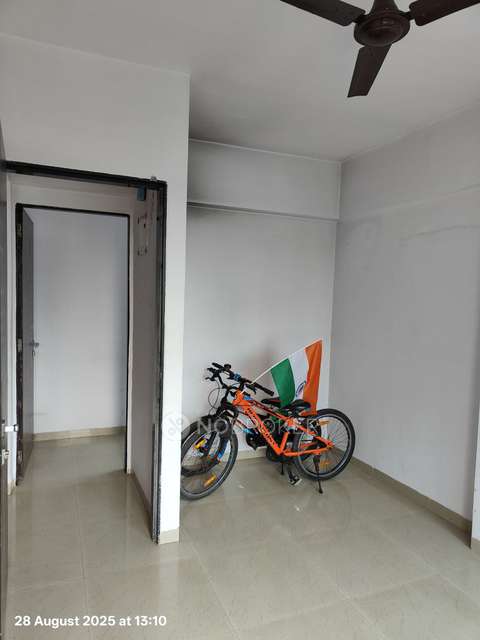 2 BHK Flat In Laxmi Villa For Sale  In Goregaon West