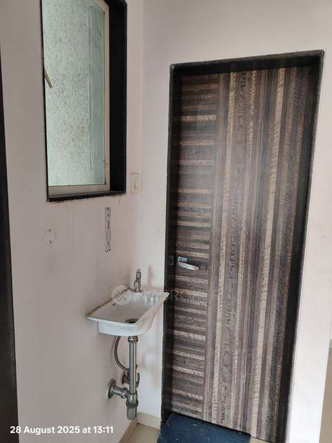 2 BHK Flat In Laxmi Villa For Sale  In Goregaon West