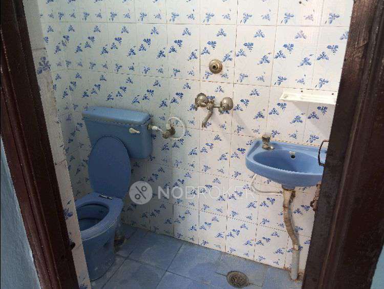 2 BHK Flat In Apartment For Sale  In Toli Chowki