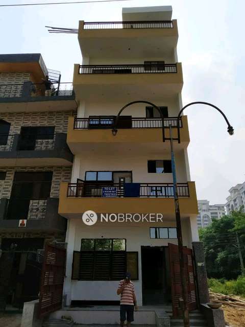 1 RK Flat In Standalone Builiding  for Rent  In  Sector 64