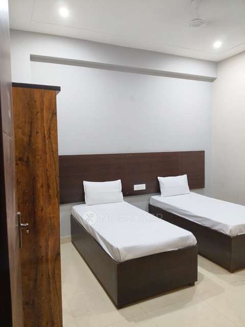 PG for Anyone in Sector 68