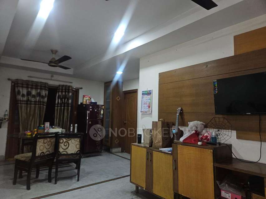 2 BHK Flat In Sri Ganesh Heights Vittal Rao Nagar For Sale  In Madhapur