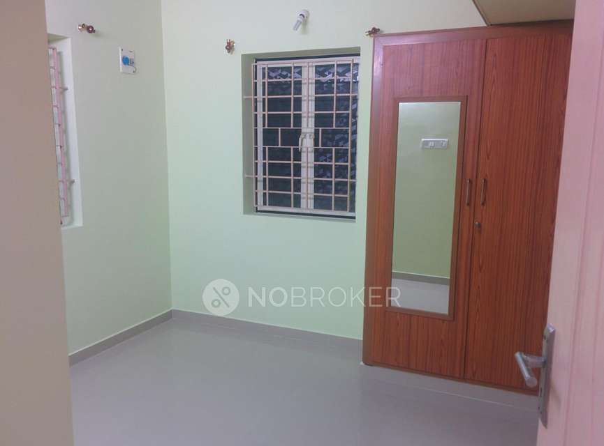 2 BHK Flat In Green Meadow Apartment For Sale  In Perumbakkam