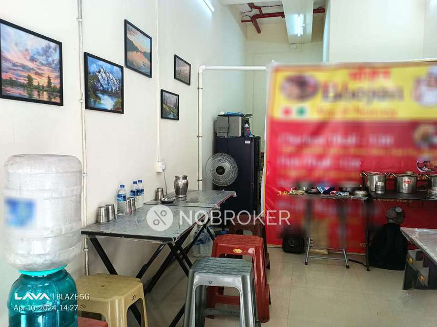 Shop in Ghatkopar East, Mumbai for sale 