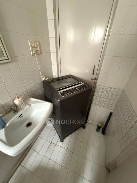 Single Room for Female In 2 BHK  In Dharmamsarteja  In Yerawada