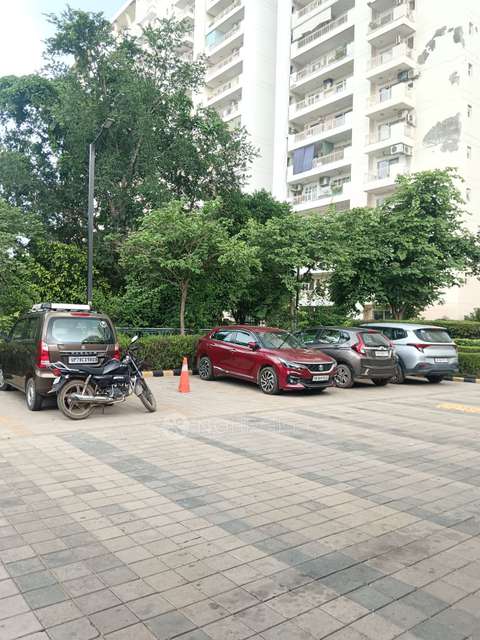 Shop in Badshahpur, Sector 66, Gurgaon for Rent 