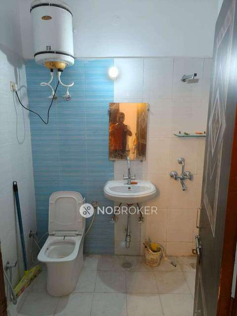 3 BHK Flat In Standalone Builing For Sale  In Indirapuram