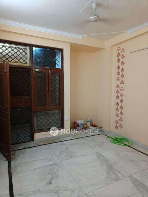3 BHK Flat In Standalone Builing For Sale  In Indirapuram
