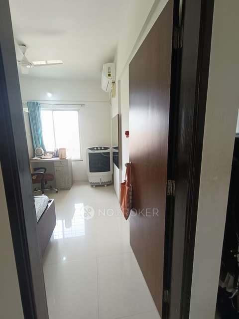 2 BHK Flat In Shraddha Spaces In Twin Tower For Sale  In Wakad