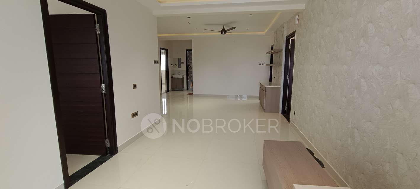 4 BHK Flat In Smr Vinay Boulder Woods for Rent  In Kismatpur, 
