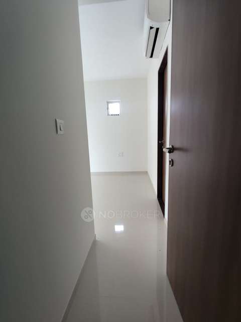 2 BHK Flat In Lodha Amara For Sale  In Lodha Amara