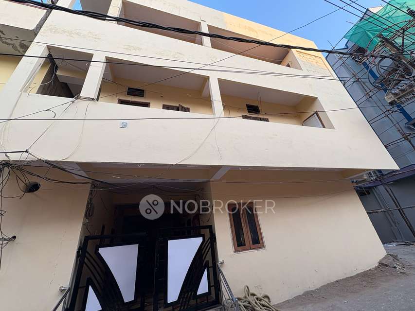4+ BHK Flat For Sale  In Jeedimetla
