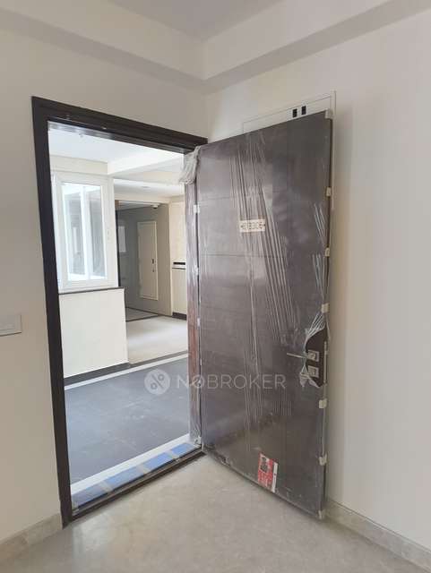 3 BHK Flat In Auro Kohinoor For Sale  In Hitec City